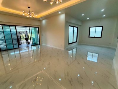 12S0164 This house for sale 5,990,000 baht 2 bedroom 3 bathroom at thalang