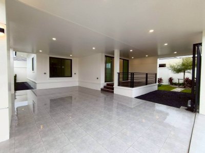 12S0164 This house for sale 5,990,000 baht 2 bedroom 3 bathroom at thalang