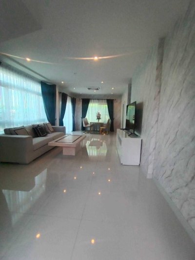 12S0193 Pool villa for sale 14,000,000 baht 4 bedroom 3 bathroom at thalang