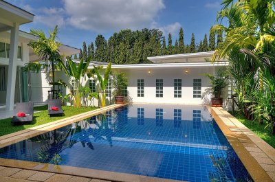 13R0043 This pool villa 3bedroom 3bathroom with swimming 99,000/month the house location at Paklok,thalang