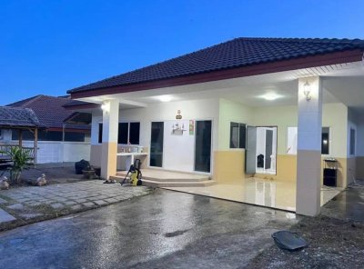 13R0105 This house for rent 3bedroom 2bathroom 35,000/month in paklok,thalang