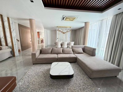 13R0222 ให้เช่า pool villa 3 ห้องนอน 4 ห้องน้ำ ราคา 120,000/เดือน โซนป่าคลอก,ถลาง