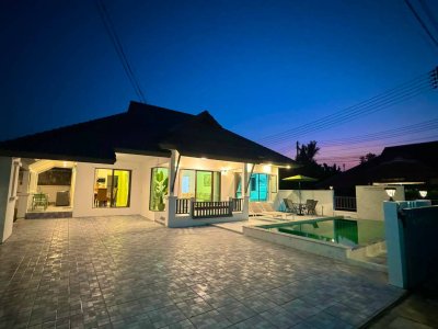 13R0233 Pool villa for rent 3 bedroom 3 bathroom 50,000/month at paklok,thalang