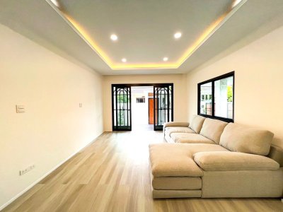 13S0037 This house for sale 5,790,000 baht 3 bedroom 2 bathroom located at paklok,thalang