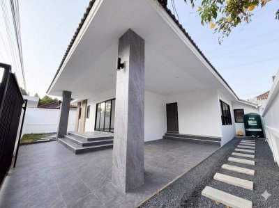 13S0062 ขายบ้านเดี่ยวชั้นเดียว ราคา 4,790,000 บาท 3 ห้องนอน 2 ห้องน้ำ โซนถลาง