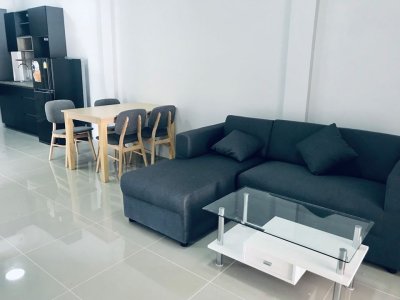 1R0021 ให้เช่าบ้านแฝดชั้นเดียว 3 ห้องนอน 2 ห้องน้ำ ราคา 20,000/เดือน โซนสนามบิน