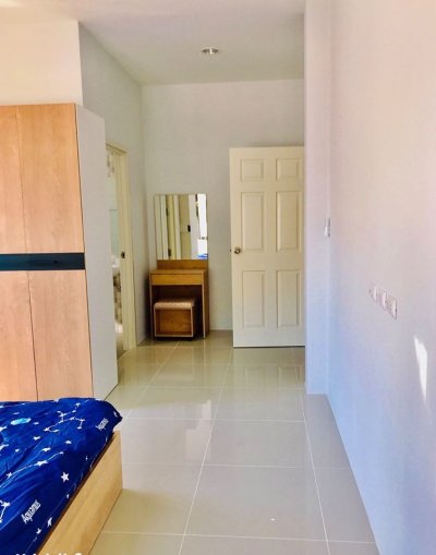 1R0021 ให้เช่าบ้านแฝดชั้นเดียว 3 ห้องนอน 2 ห้องน้ำ ราคา 20,000/เดือน โซนสนามบิน