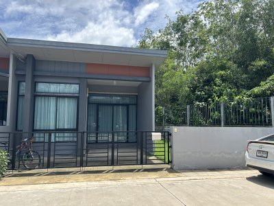 1R0057 ให้เช่าบ้านแฝดชั้นเดียว 2 ห้องนอน 2 ห้องน้ำ ราคา 26,000/เดือน ใกล้สนามบินภูเก็ต