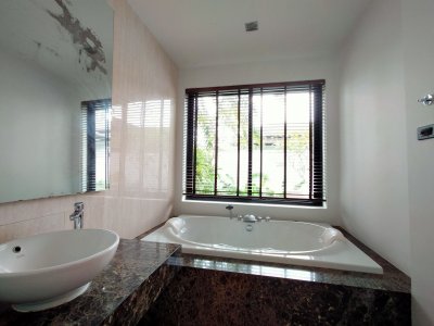 1R0090 ให้เช่า pool villa 2 ห้องนอน 2 ห้องน้ำ ราคา 60,000/เดือน โซนสนามบิน