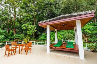 1R0097 This Seaview pool villa 3bedroom 3 bathroom 250,000/month close to Naithon beach