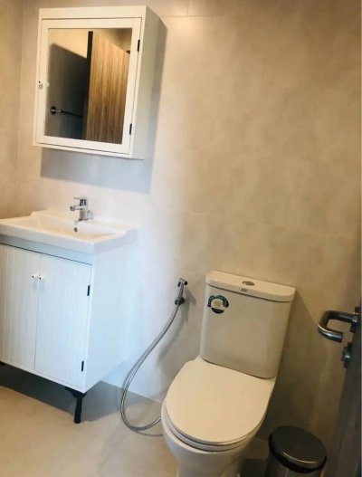 1R0145 คอนโดมิเนียม 1ห้องนอน 1ห้องน้ำ ให้เช่าเดือนละ 25,000 บาท ใกล้หาดในยาง