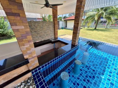1R0182 Pool villa for rent 3 bedroom 3 bathroom 65,000/month near airport