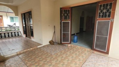 1S0013 This house for sale 7,000,000 baht 3 bedroom 2 bathroom near airport