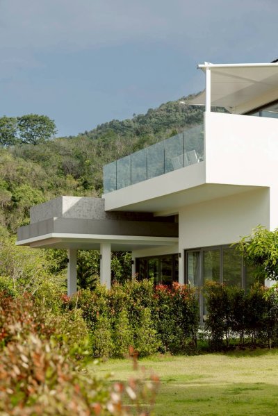 1S0017 This house for sale 65,600,000 baht 4 bedroom 4 bathroom near airport
