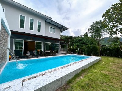 2R0035 ให้เช่า pool villa สองชั้น 4 ห้องนอน 3 ห้องน้ำ ราคา 120,000/เดือน โซนเชิงทะเล,ถลาง 2R0035 ให้เช่า pool villa สองชั้น 4 ห้องนอน 3 ห้องน้ำ ราคา 120,000/เดือน โซนเชิงทะเล,ถลาง