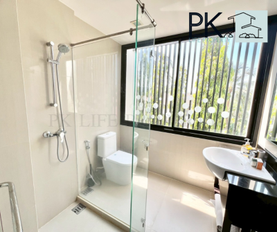 2R0043 ให้เช่าบ้านเดี่ยวสองชั้น 3 ห้องนอน 3 ห้องน้ำ ราคา 80,000/เดือน โซนเชิงทะเล,ถลาง