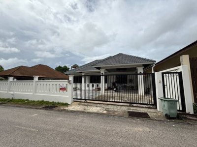 2R0065 This house for rent 3 bedroom 2 bathroom 60,000/month at cherngtalay,thalang