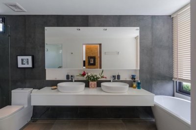 2R0279 This pool villa 5 bedroom 4 bathroom 250,000/month the house location at cherng talay,thalang