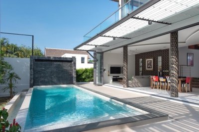 2R0279 This pool villa 5 bedroom 4 bathroom 250,000/month the house location at cherng talay,thalang