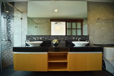 2R0298 This pool villa 3bedroom 3bathroom 120,000/month the house location at cherng talay,thalang