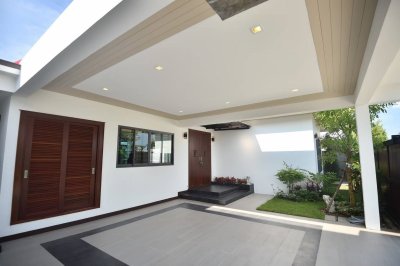 2R0298 This pool villa 3bedroom 3bathroom 120,000/month the house location at cherng talay,thalang