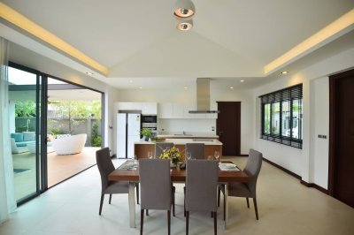 2R0298 This pool villa 3bedroom 3bathroom 120,000/month the house location at cherng talay,thalang