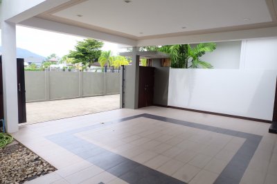 2R0298 This pool villa 3bedroom 3bathroom 120,000/month the house location at cherng talay,thalang