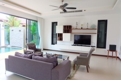 2R0298 This pool villa 3bedroom 3bathroom 120,000/month the house location at cherng talay,thalang