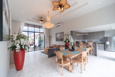 2R0310 ให้เช่า pool villa 4ห้องนอน 4ห้องน้ำ ราคา 185,000/เดือน โซนเชิงทะเล,ถลาง