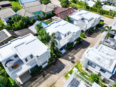 2R0646 ให้เช่า House with common pool 3 ห้องนอน 3 ห้องน้ำ 85,000/เดือน โซนเชิงทะเล,ถลาง