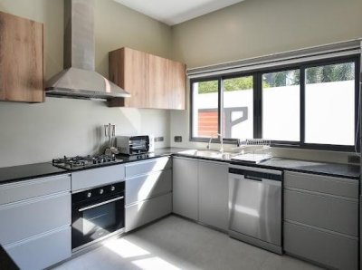 2R0652 ให้เช่าpool villa 4 ห้องนอน 3 ห้องน้ำ 120,000/เดือน โซนเชิงทะเล,ถลาง