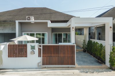 2R0717 ให้เช่าบ้านเดี่ยวชั้นเดียว 2ห้องนอน 2ห้องน้ำ ราคา 75,000/เดือน โซนเชิงทะเล,ถลาง