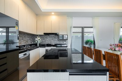 2R0772 ให้เช่า pool villa 4 ห้องนอน 5 ห้องน้ำ ราคา 170,000/เดือน โซนเชิงทะเล,ถลาง