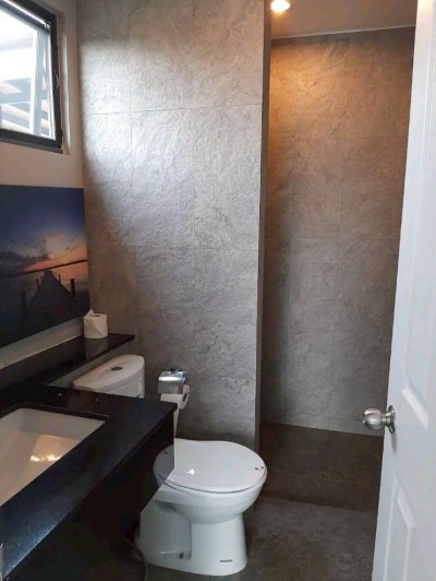 2R0910 ให้เช่าบ้านเดี่ยวสองชั้น 2 ห้องนอน 3 ห้องน้ำ ราคา 55,000/เดือน โซนเชิงทะเล,ถลาง 2R0910 ให้เช่าบ้านเดี่ยวสองชั้น 2 ห้องนอน 3 ห้องน้ำ ราคา 55,000/เดือน โซนเชิงทะเล,ถลาง