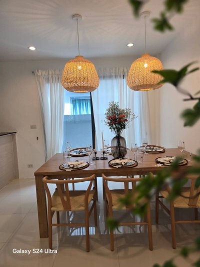 2R0917 ให้เช่าบ้านเดี่ยวสองชั้น 3 ห้องนอน 3 ห้องน้ำ ราคา 40,000/เดือน โซนเชิงทะเล,ถลาง 2R0917 ให้เช่าบ้านเดี่ยวสองชั้น 3 ห้องนอน 3 ห้องน้ำ ราคา 40,000/เดือน โซนเชิงทะเล,ถลาง