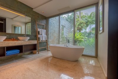 2R0933 ให้เช่า pool villa 4 ห้องนอน 3 ห้องน้ำ ราคา 350,000/เดือน โซนเชิงทะเล,ถลาง