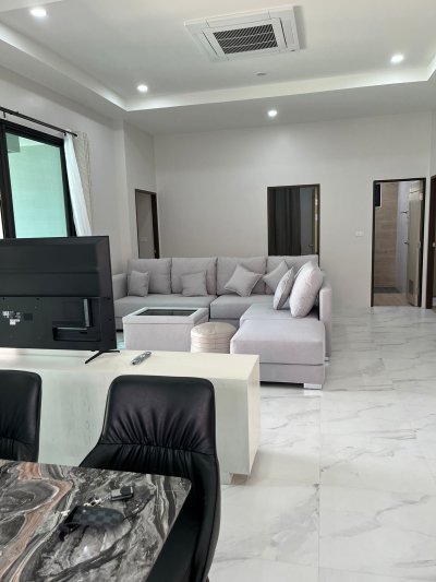 2R0942 ให้เช่าบ้านเดี่ยวชั้นเดียว 3 ห้องนอน 3 ห้องน้ำ ราคา 70,000/เดือน โซนเชิงทะเล,ถลาง