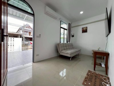 2R0953 ให้เช่าบ้านแฝดชั้นเดียว 2 ห้องนอน 1 ห้องน้ำ ราคา 32,000/เดือน โซนเชิงทะเล,ถลาง 2R0953 ให้เช่าบ้านแฝดชั้นเดียว 2 ห้องนอน 1 ห้องน้ำ ราคา 32,000/เดือน โซนเชิงทะเล,ถลาง