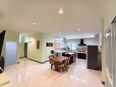 2R0972 ให้เช่าบ้านแฝดชั้นเดียว 3 ห้องนอน 2 ห้องน้ำ ราคา 35,000/เดือน โซนเชิงทะเล,ถลาง