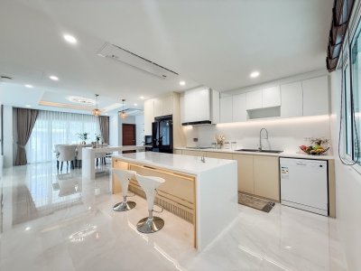 2R0986 ให้เช่า pool villa 4 ห้องนอน 5 ห้องน้ำ ราคา 200,000/เดือน โซนเชิงทะเล,ถลาง