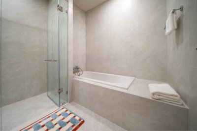 2R1063 คอนโดมิเนียม 2 ห้องนอน 2 ห้องน้ำ ให้เช่าเดือนละ 90,000 บาท โซนเชิงทะเล,ถลาง