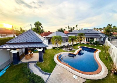 2R1095 ให้เช่า pool villa 4 ห้องนอน 3 ห้องน้ำ ราคา 180,000/เดือน โซนเชิงทะเล,ถลาง