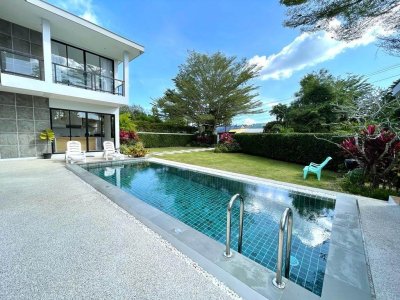 2S0101 Pool villa  for sale 22,000,000 These pool villa will offer over 550 sq.m  4 bedroom 4 bathroomThis is contemporary villa located in Cherng Talay .