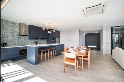 2S0244 ขายพูลวิลล่า ราคา 15,900,000 บาท 3 ห้องนอน 4 ห้องน้ำ โซนเชิงทะเล,ถลาง