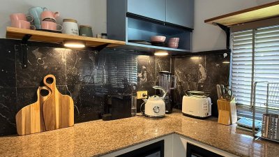 3R0106 อพาร์ทเม้นท์ 2 ห้องนอน 3 ห้องน้ำ ให้เช่าเดือนละ 65,000 บาท โซนกมลา