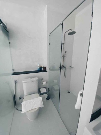 3R0148 คอนโดมิเนียม 1 ห้องนอน 1 ห้องน้ำ ให้เช่าเดือนละ 28,000 บาท โซนกมลา