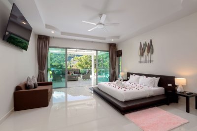 3R0157 ให้เช่า pool villa 4 ห้องนอน 4 ห้องน้ำ ราคา 250,000/เดือน โซนกมลา