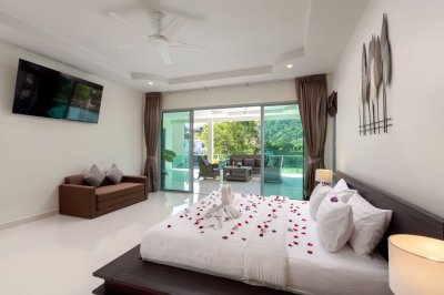 3R0157 ให้เช่า pool villa 4 ห้องนอน 4 ห้องน้ำ ราคา 250,000/เดือน โซนกมลา