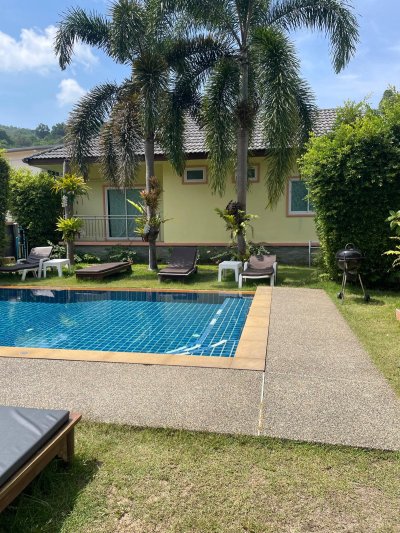 3R0197 ให้เช่า House with common pool 2ห้องนอน 2ห้องน้ำ เดือนละ 45,000 บาท โซนกมลา