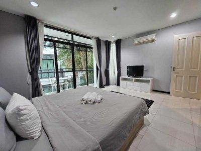 3R0231 คอนโดมิเนียม 3 ห้องนอน 2 ห้องน้ำ ให้เช่าเดือนละ 55,000 บาท โซนกมลา